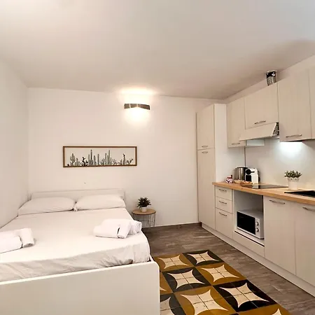 Alle Scalette Santa Teresa Διαμέρισμα